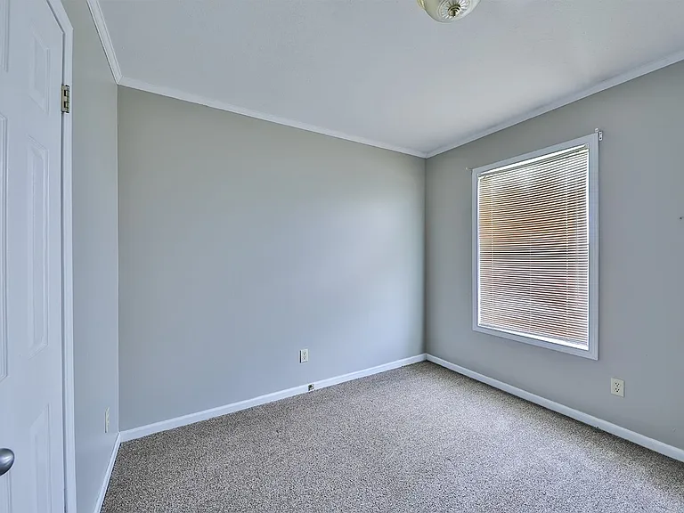217 E St — Photo 6