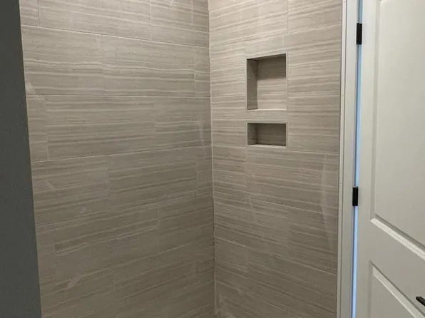 524 Hickory Hollow ROAD #0602, Waterford, WI 53185