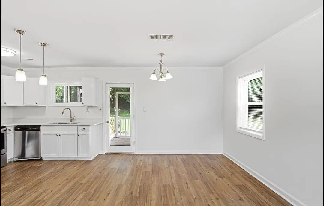 3 bed, 2.5 bath, 1248 sqft, $1,450 — Photo 3