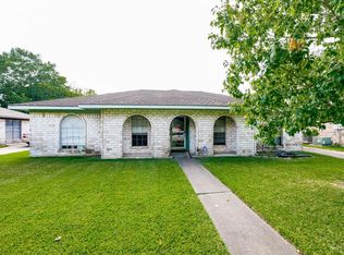 10606 Sagebriar Dr, Houston, TX 77089