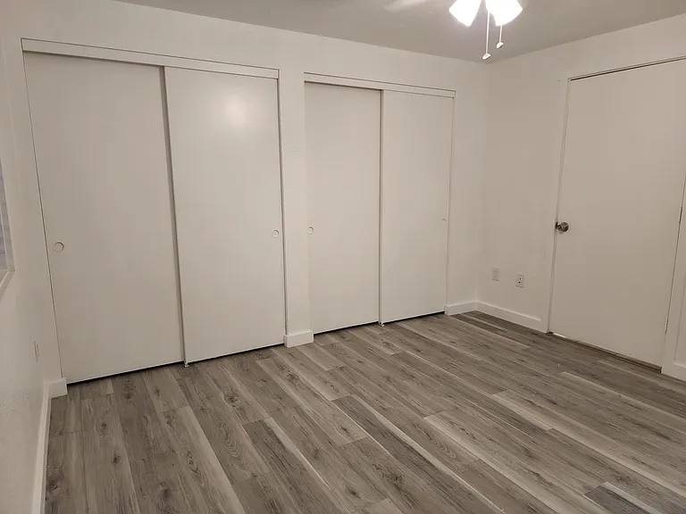 979 Plymouth Dr NE — Photo 17