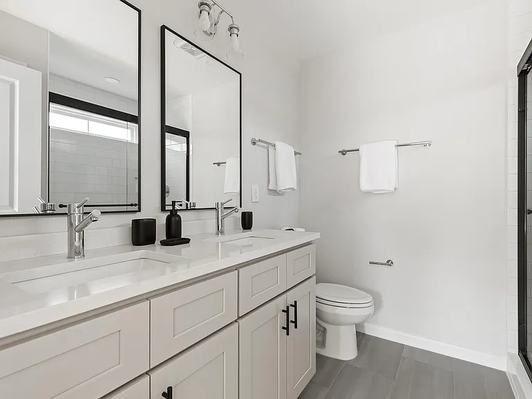 634 Rush St — Photo 13