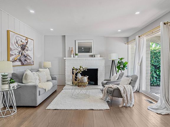 5th image of 102 Olive St