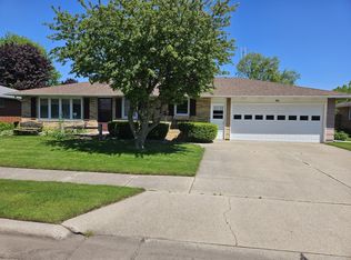 111 David Ct, La Porte, IN 46350