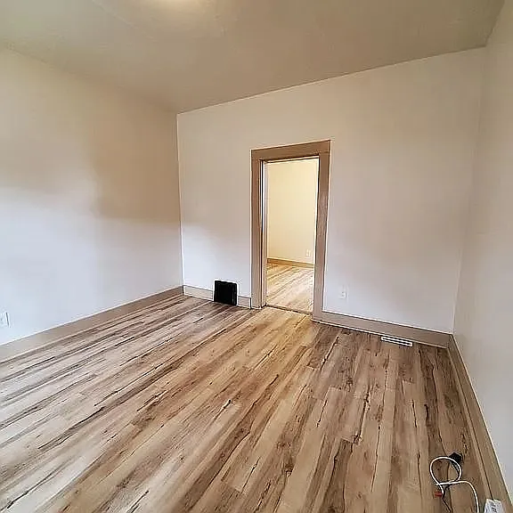113 E Velma Ave — Photo 8