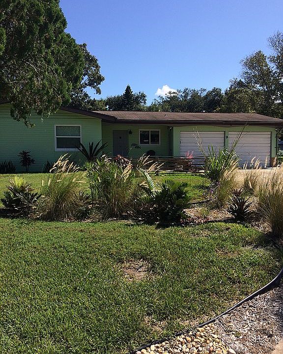 1st image of 9 Fairway Cir