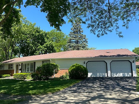 5th image of 183 Basswood Ct