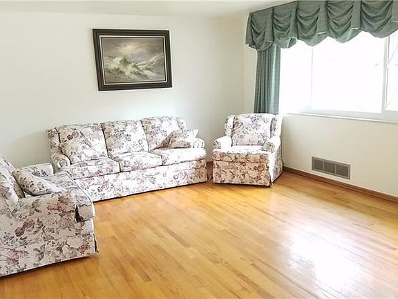 2nd image of 4775 Robert Dr
