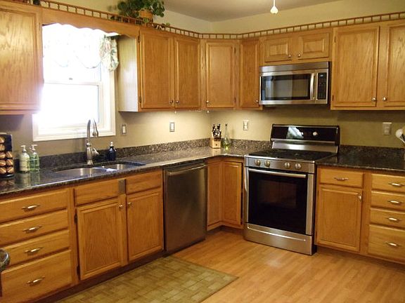 4th image of 254 W 16th St