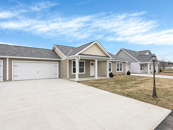 3rd image of 106 Cumberland Meadows Cir