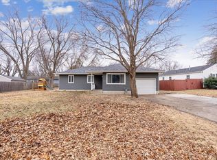 2307 Primrose Dr, Cedar Falls, IA 50613