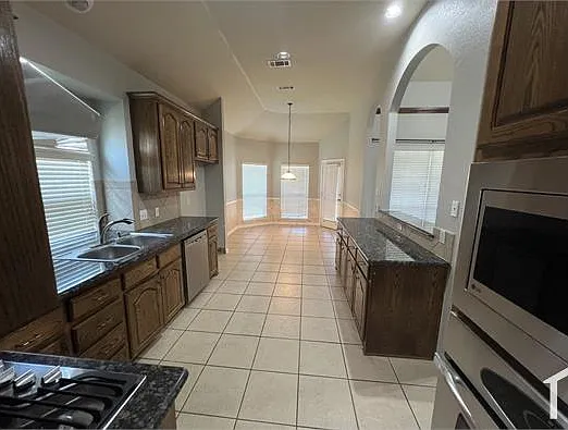 10236 Ferry Farm Ln — Photo 5