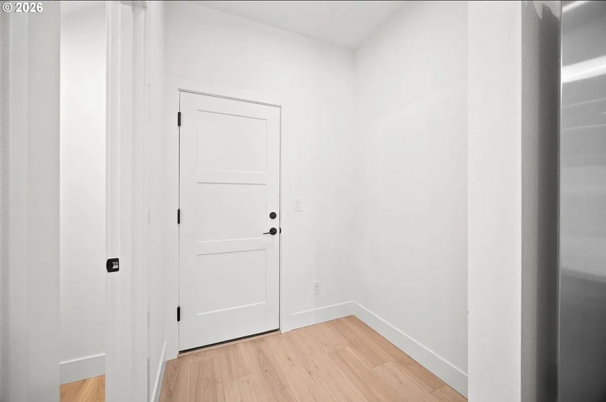 4 bed, 2.5 bath, 2066 sqft, $3,200 — Photo 3