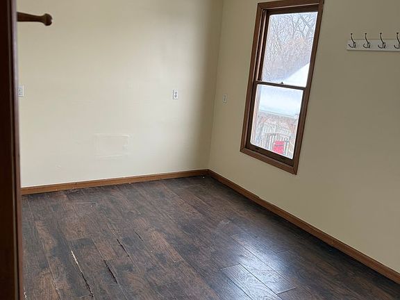 4th image of 91 N Buena Vista St APT B
