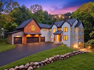 1426 Holdridge Cir, Wayzata, MN 55391