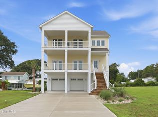 450 Pearson Cir, Newport, NC 28570