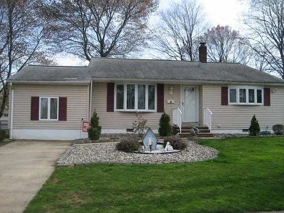 310 Ranger St photo 1
