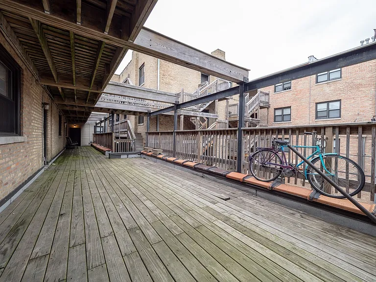 1514 W Howard St #3W — Photo 14