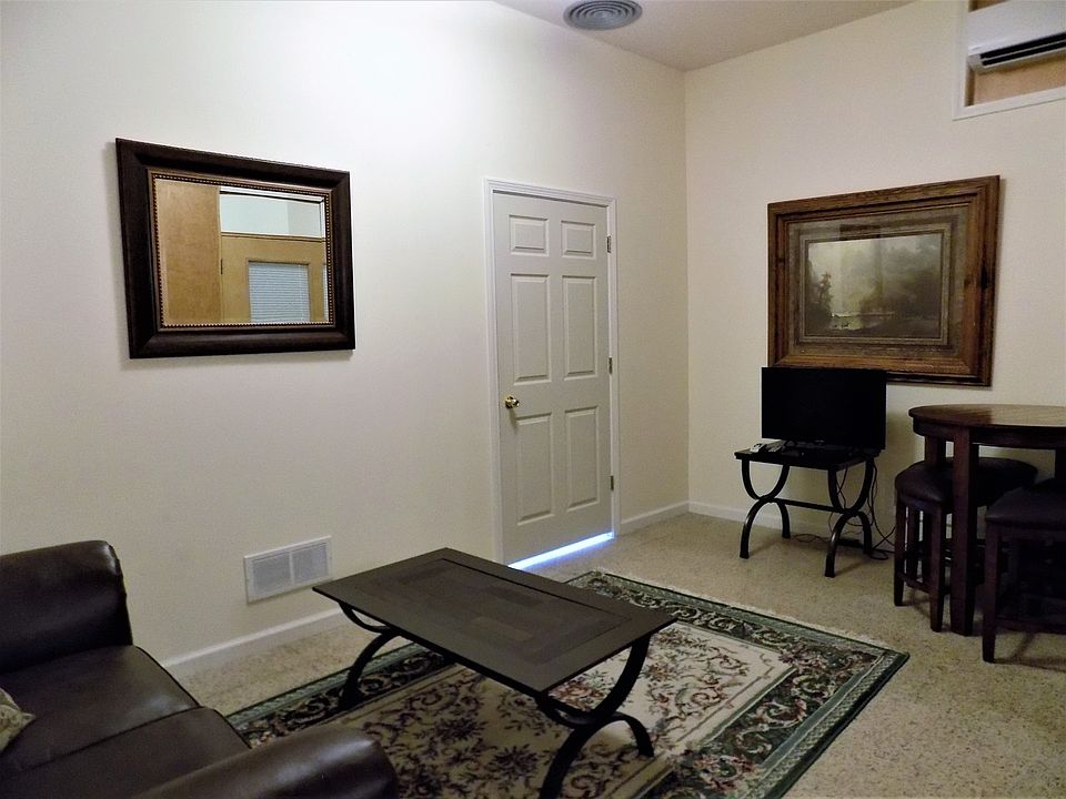 123 North Main St. 123 N Main St Fairfield IA Zillow