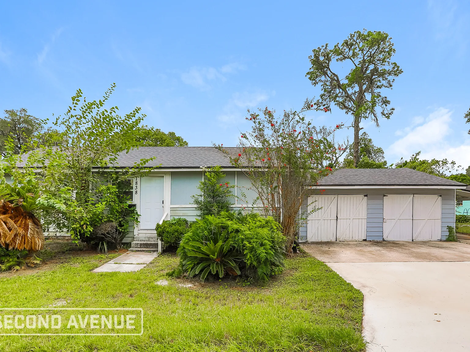 4 bed, 1.0 bath, 1286 sqft, $1,395 — Photo 1