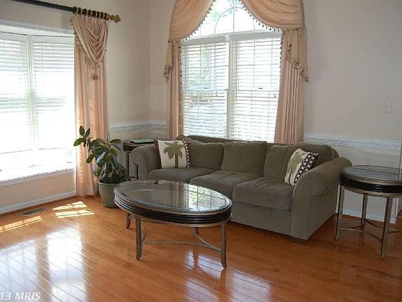 3rd image of 3749 Millpond Ct