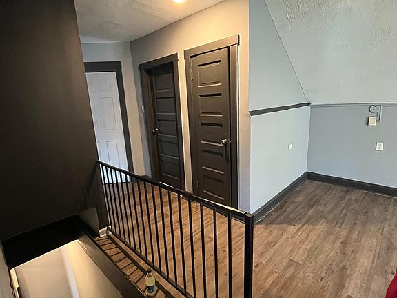 2nd image of 891 Lexington Ave APT 4