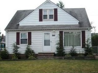13734 Shady Oak Blvd, Garfield Heights, OH