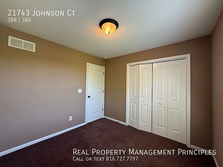 21743 Johnson Ct — Photo 11