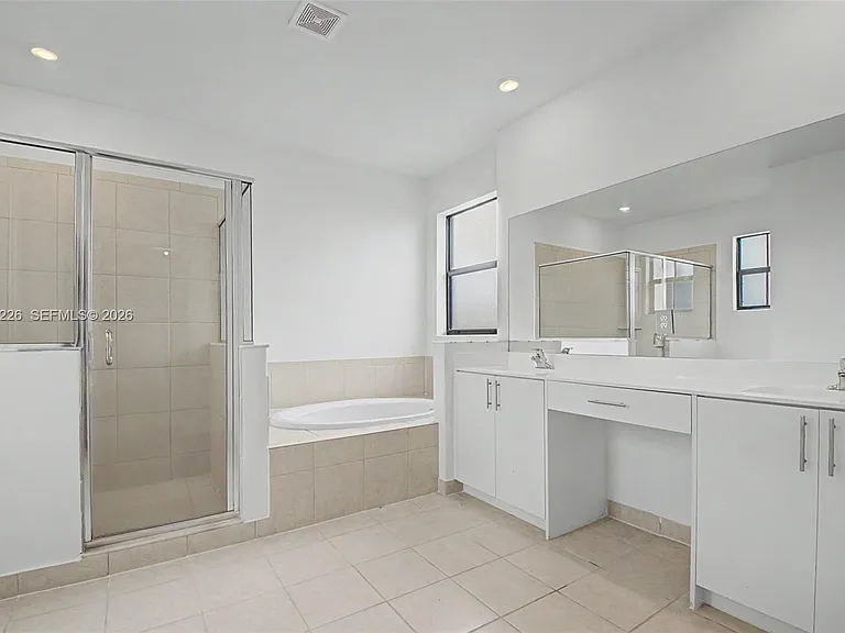 23339 SW 133rd Ave — Photo 17