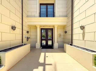 443 N Palm Dr APT 502, Beverly Hills, CA 90210