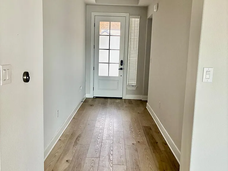 9720 Eloquence Dr — Photo 2