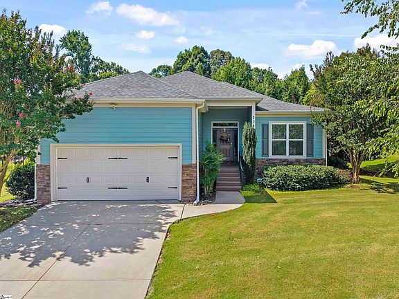 2nd image of 204 Lord Byron Ln