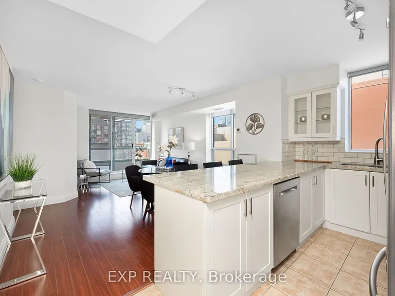 311 Richmond St E #802 — Photo 4