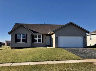 4628 Whitespire Dr, Loves Park, IL 61111