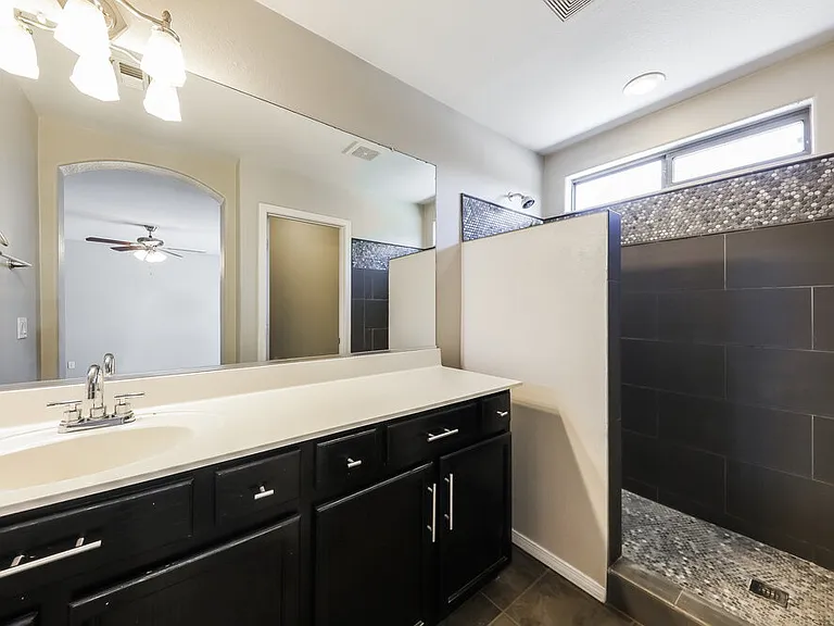 13122 W Clarendon Ave — Photo 12