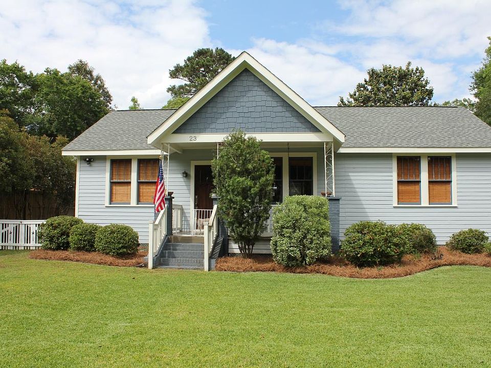 Charming bungalow recently renovated