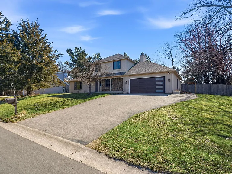 10427 Brown Farm Cir — Photo 3