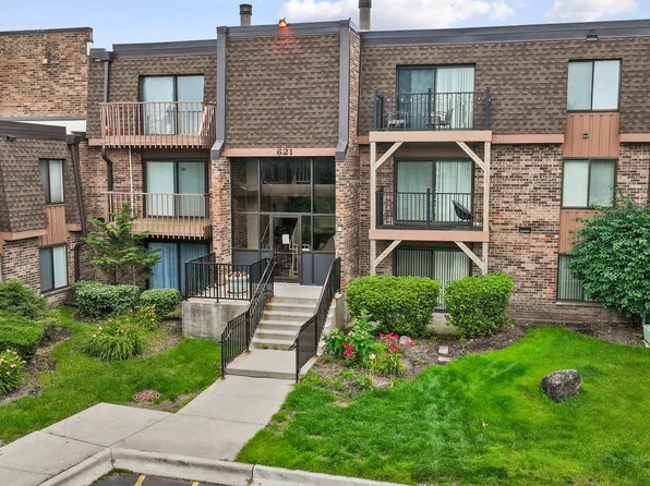 621 Tralee Ct APT 3C, Schaumburg, IL 60193