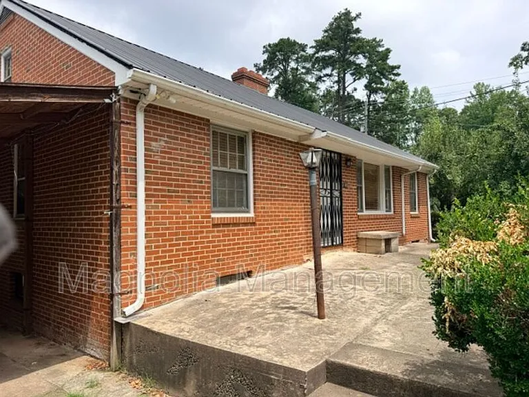 1502 Oakdale Cir — Photo 11