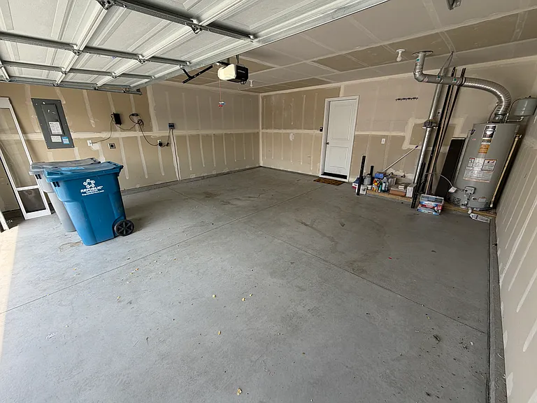 960 SW Raelynn St — Photo 54