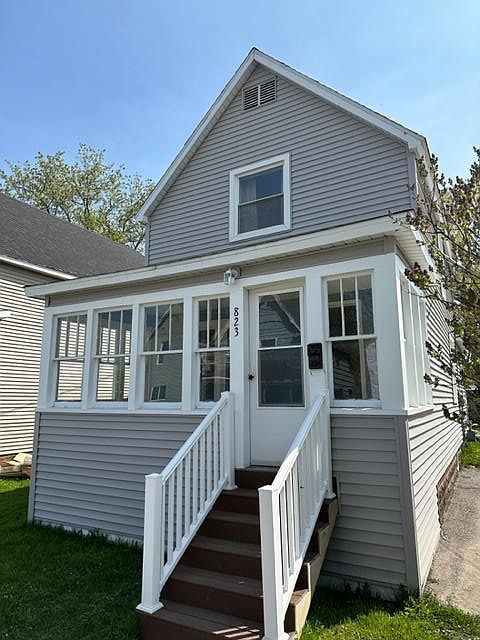 1st image of 823 Helen St