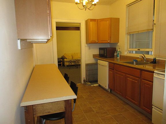 4th image of 512 Packard St APT 2