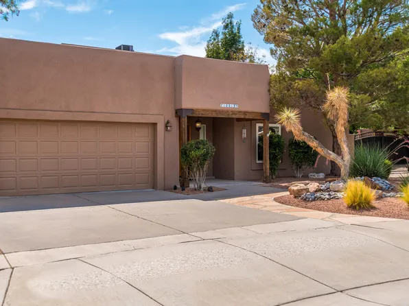 10513 Olympic Pl NW, Albuquerque, NM 87114