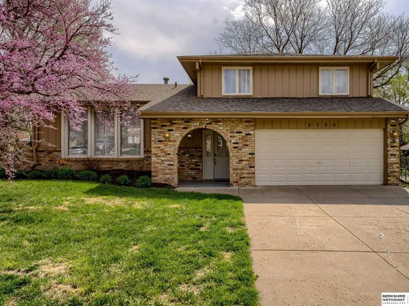 2705 N 124th Cir, Omaha, NE 68164