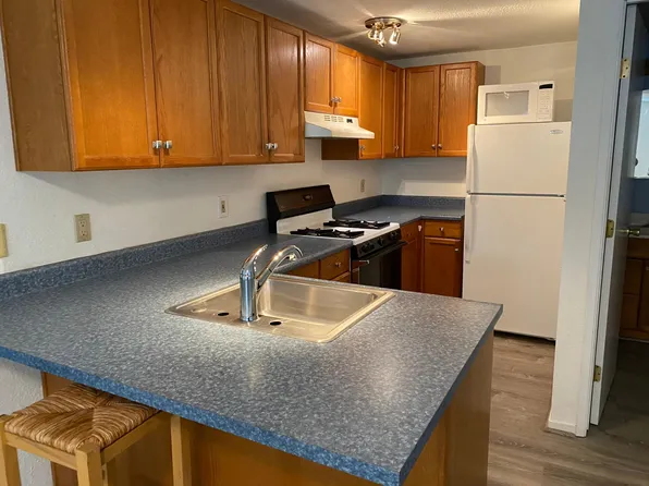 17747 Cherokee Trl, Los Gatos, CA 95033