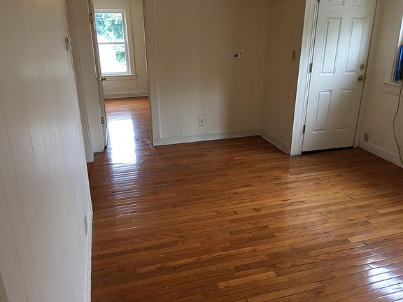 2nd image of 82 Dickerman St Fl 3rd
