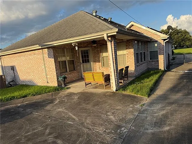 1008 Parc Helene Dr — Photo 25