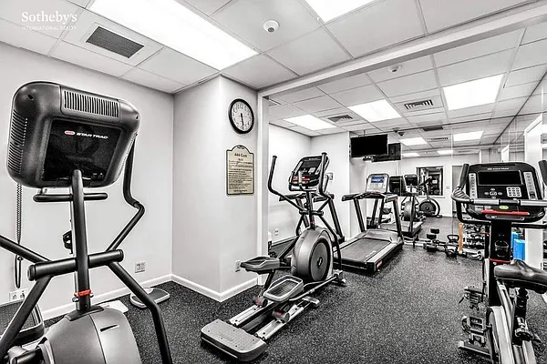 Sold by Sotheby's International Realty | media 10