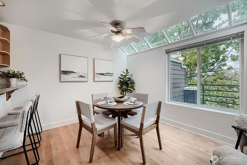 4th image of 115 W Galer Street #304