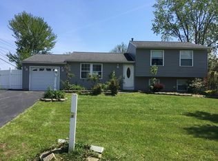 4987 Windgate Rd, Liverpool, NY 13088
